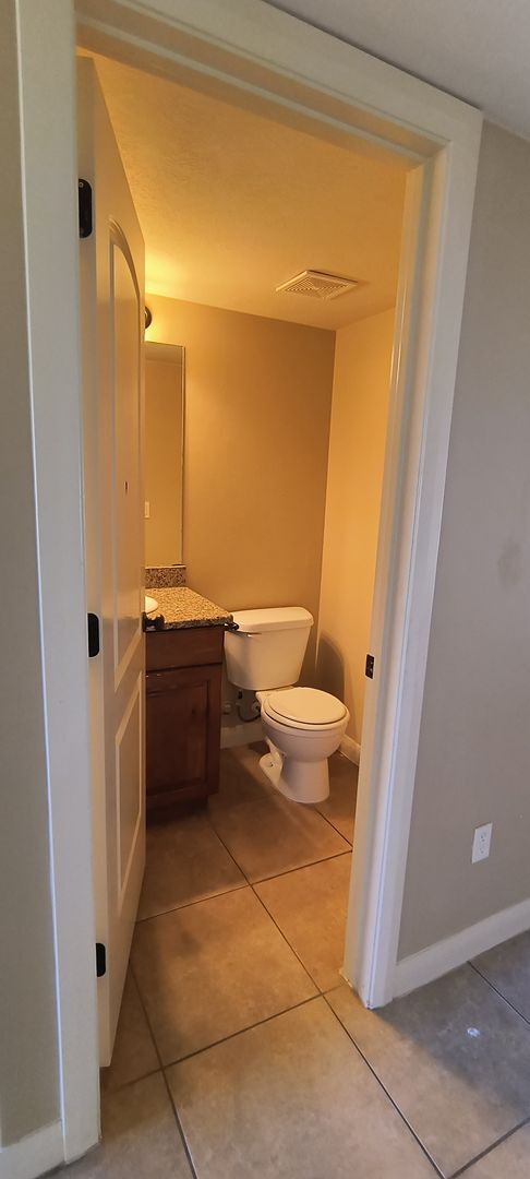 Building Photo - 3 bedroom 2.5 bath in Cedar Park right by IHC hospital.