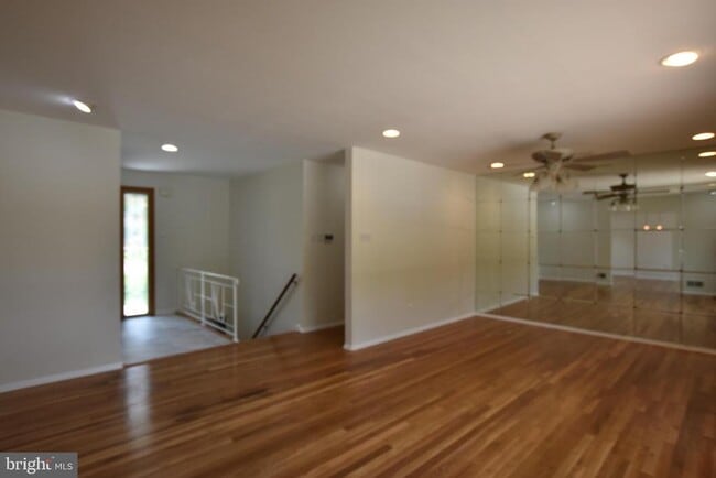 Building Photo - 4015 Heathfield Rd