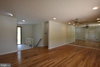 Building Photo - 4015 Heathfield Rd