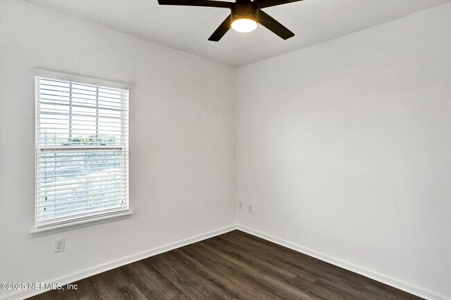 Building Photo - 4911 Key Lime Dr