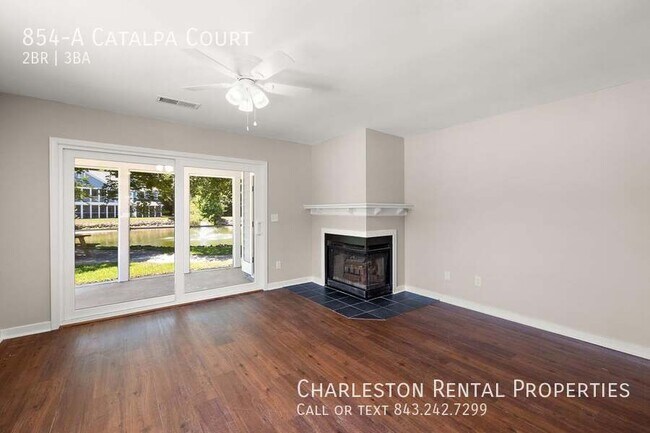 Building Photo - 854-A Catalpa Court-