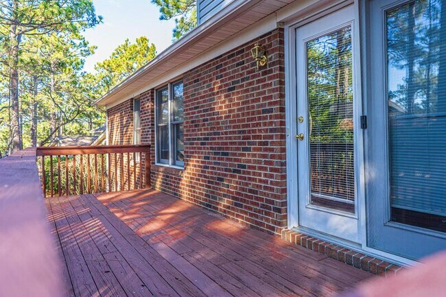 Building Photo - 22 La Quinta Loop