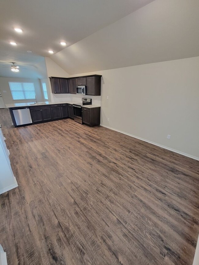 Building Photo - Brand New 3 bedroom / 2 bath home in Bonham Trace neighbor hood in North Bryan,