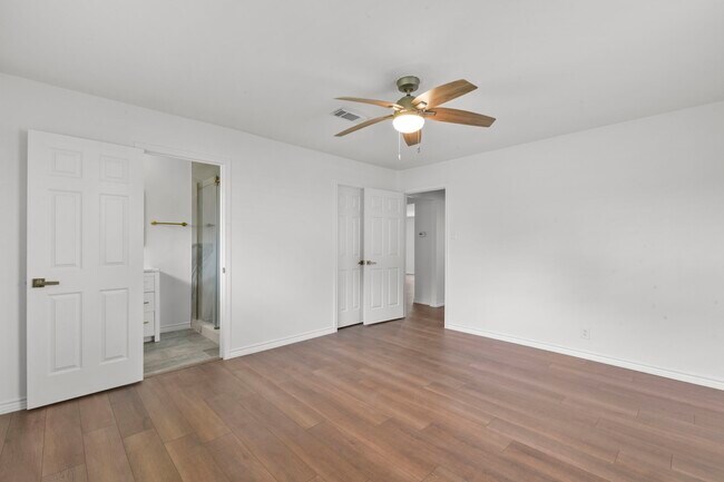 Building Photo - 5011 Redstart St