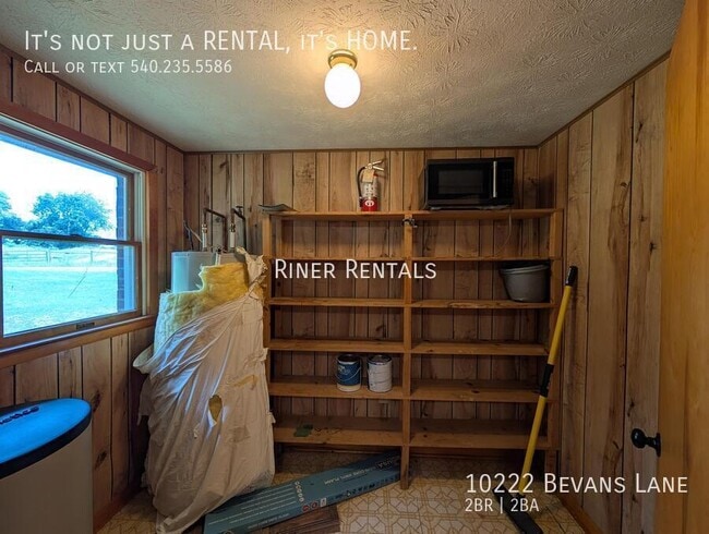 Building Photo - 10222 Bevans Ln