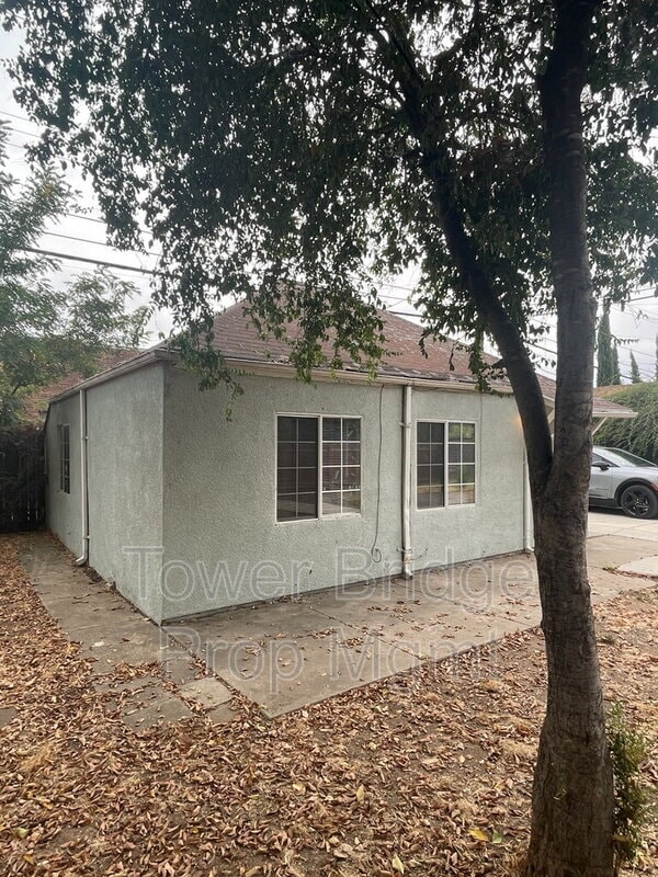 Building Photo - 1313 Lochbrae Rd