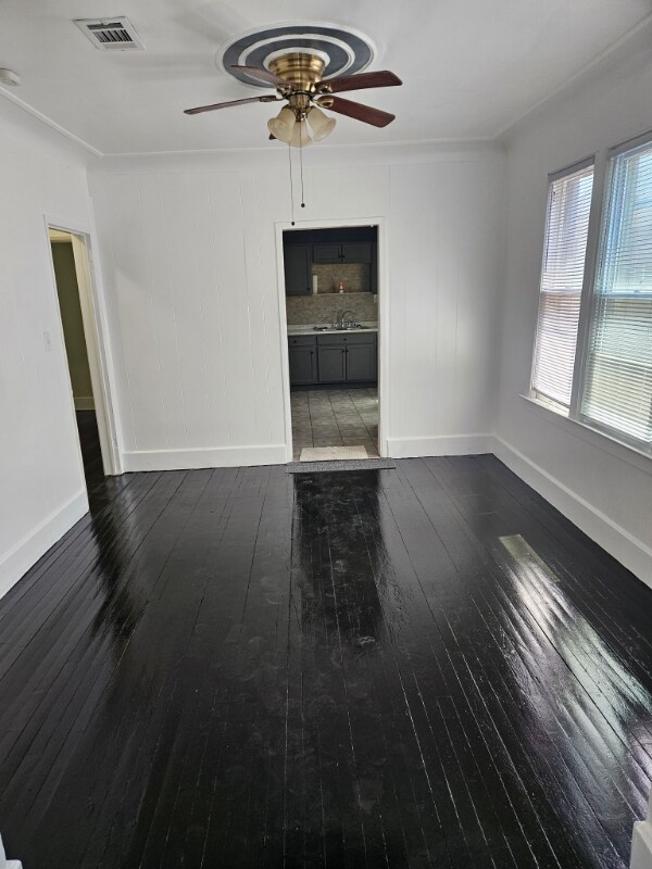 Building Photo - 7342 Wykes St
