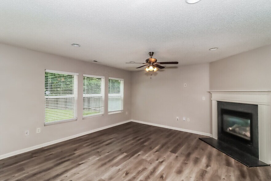 Building Photo - 415 Tribune Dr