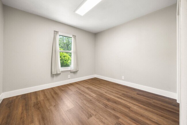 Building Photo - Ranger Creek Gem
