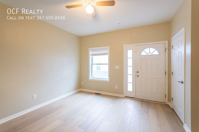 Building Photo - Three Bed Fishtown Home