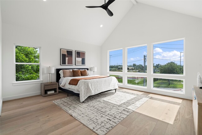 Building Photo - 4108 Cortlandt St