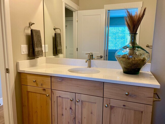 Building Photo - 63286 NW Oregon Ave