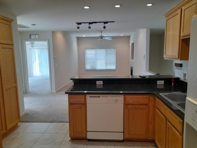 Building Photo - 5812 Acorn Ln