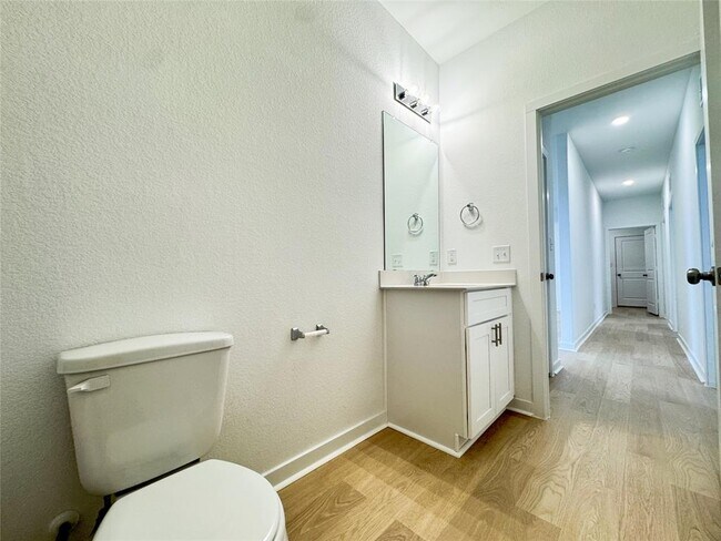 Building Photo - 368 Kapok St