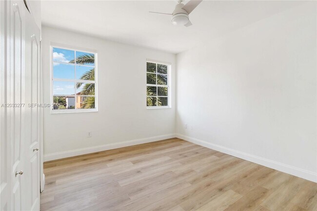 Building Photo - 8551 NW 110th Ave