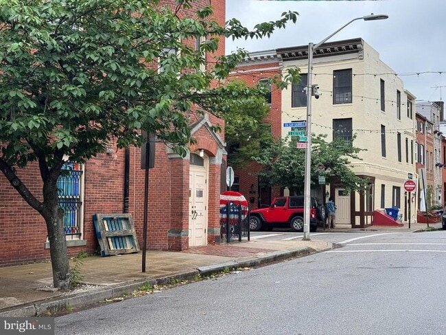 Building Photo - 1008 Stiles St