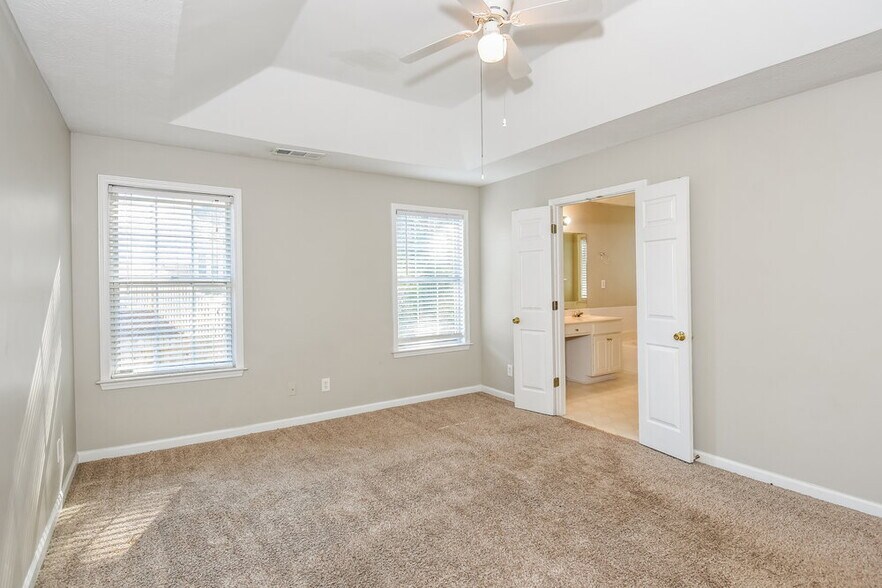 Building Photo - 3602 Bancroft Main NW