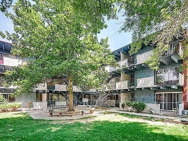 Building Photo - 2401 S Gaylord St