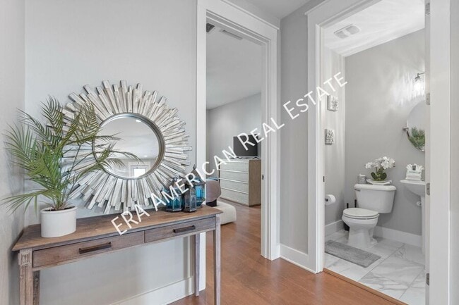 Building Photo - 4923 E County Hwy 30A