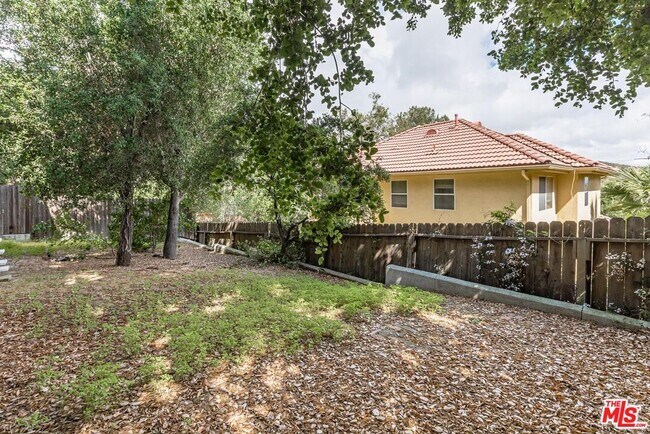 Building Photo - 23639 Clover Trail