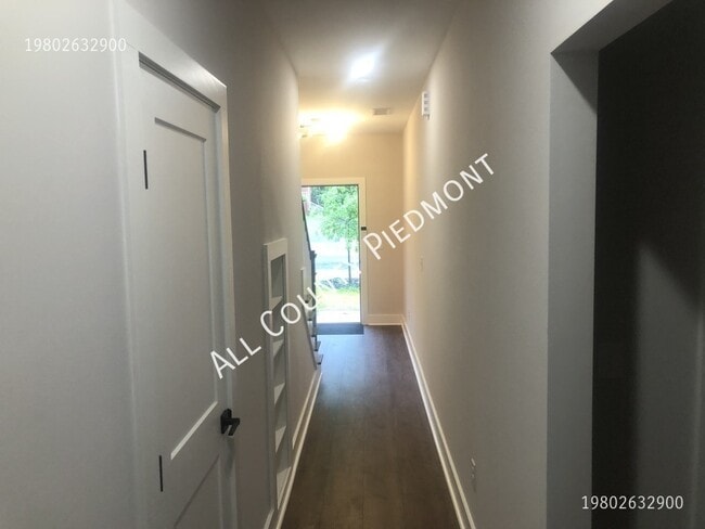 Building Photo - 3217 Credenza Rd