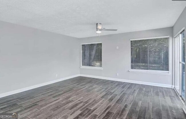 Building Photo - 3150 Cadiz Cir