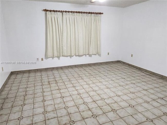 Building Photo - 2231 SW 14th St