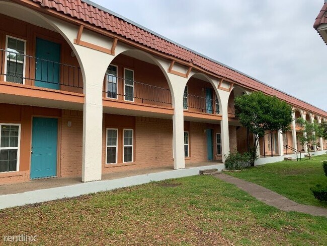 Building Photo - 110 N Jupiter Rd
