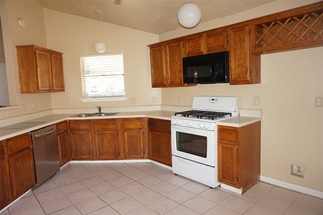 Building Photo - 6023 Woodmancote Dr