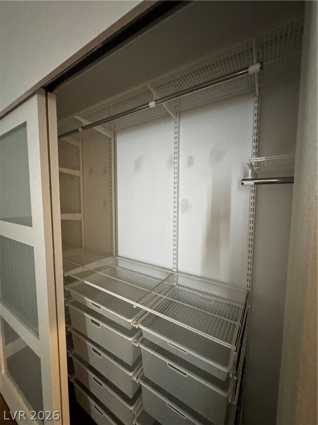 Building Photo - 956 Puerta Del Sol Dr