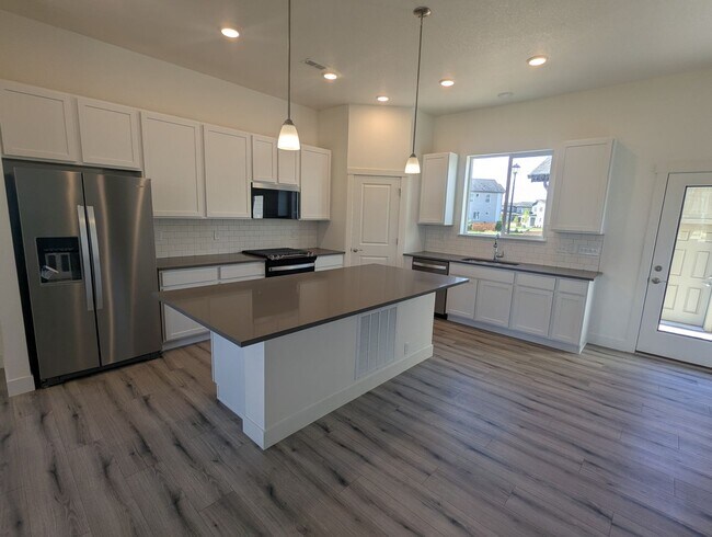 Building Photo - NEARLY NEW HOME FOR RENT IN TIMNATH TRAILSIDE COMMUNITY! READY FOR AUGUST 1st OCCUPANCY!