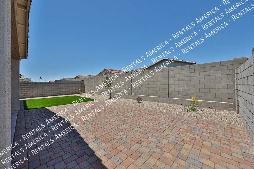 Building Photo - 24144 W Gibson Ln