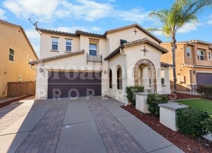 Building Photo - 1672 N Las Flores Dr