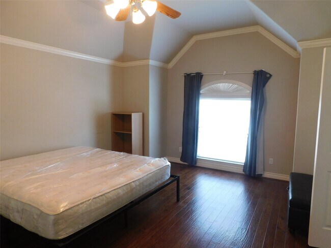 Building Photo - 2615 Starboard Point Dr