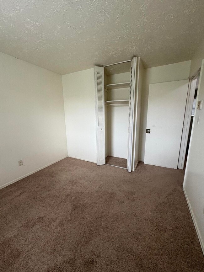 Building Photo - 1280 Ascot Park