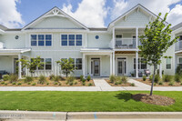 Building Photo - 917 Wharton Ave