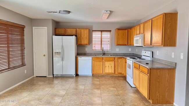 Building Photo - 18850 N Toledo Ave