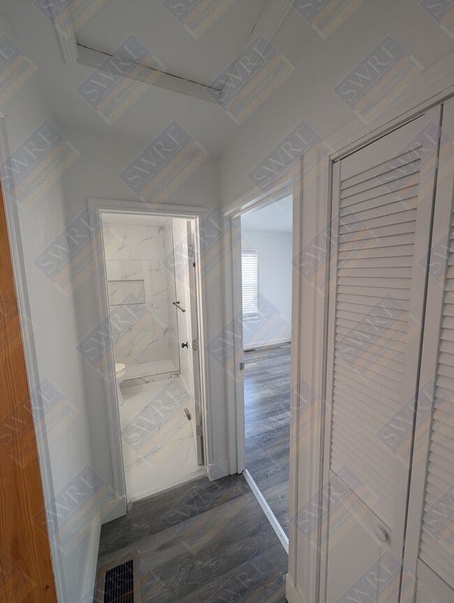 Building Photo - 1036 McKinley Ave