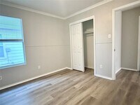 Building Photo - 12309 Drummond Dr