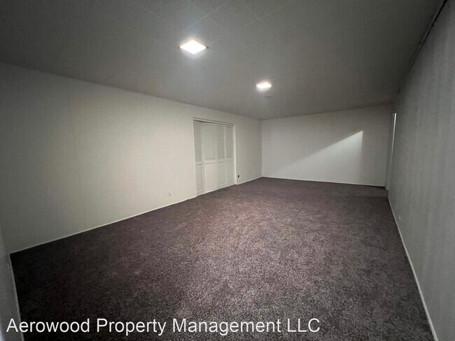 Building Photo - 3 br, 2 bath House - 850 S Flower