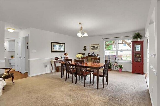 Building Photo - 7803 Edgemanor Ct