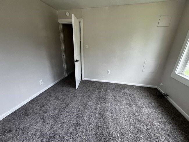 Building Photo - 8606 Prairie View Dr