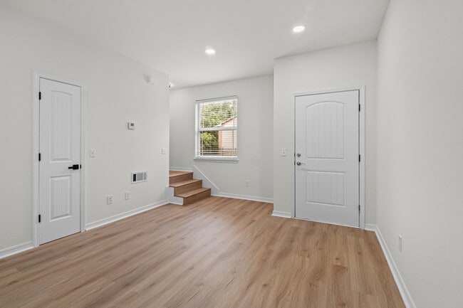 Building Photo - Trailside Townhomes