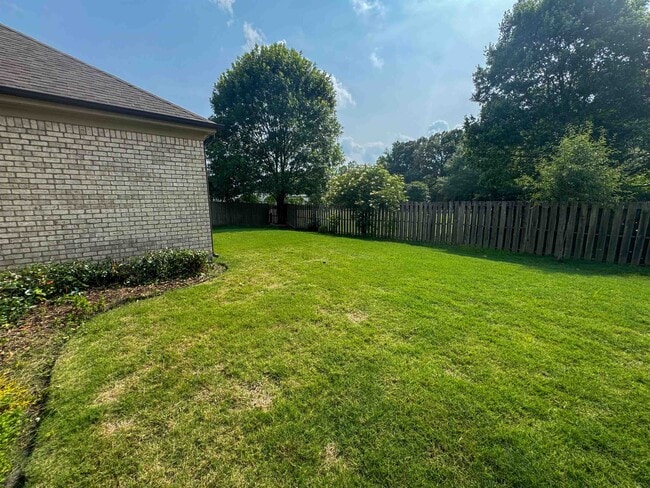Building Photo - 4435 Chestnut Hill Dr