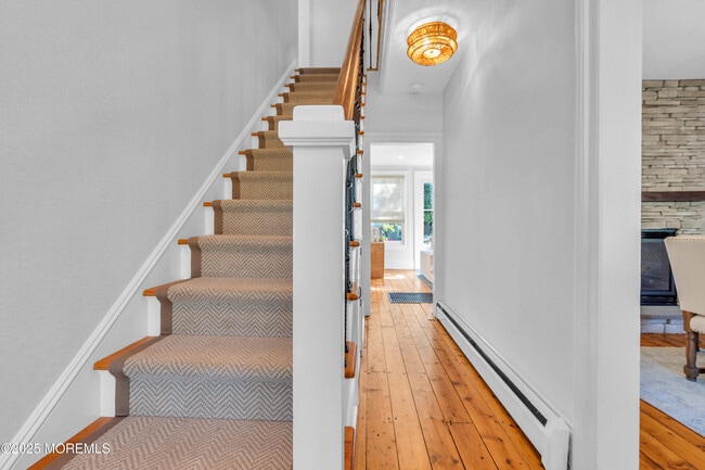 Building Photo - 146 Rumson Rd