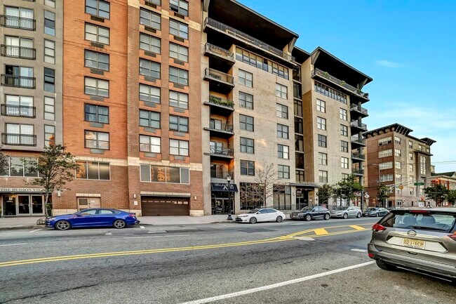 Building Photo - 4315 PARK Ave