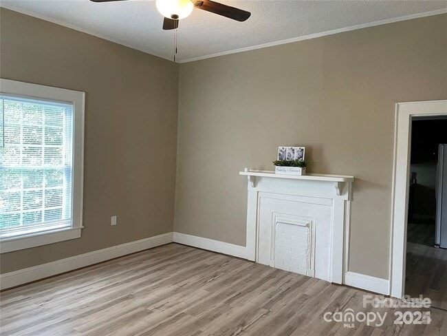 Building Photo - 1506 Wembley Dr