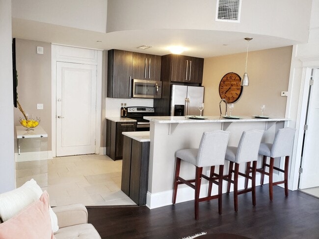 Building Photo - McCurdy Apartments