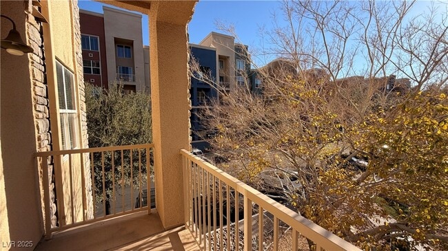 Building Photo - 38 E Serene Ave