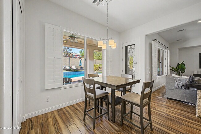 Building Photo - 5704 W Bent Tree Dr